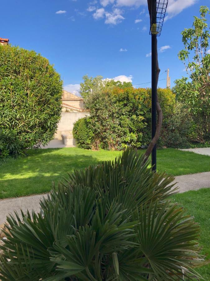 B&B - Le Vieux Figuier Vacqueyras Bagian luar foto