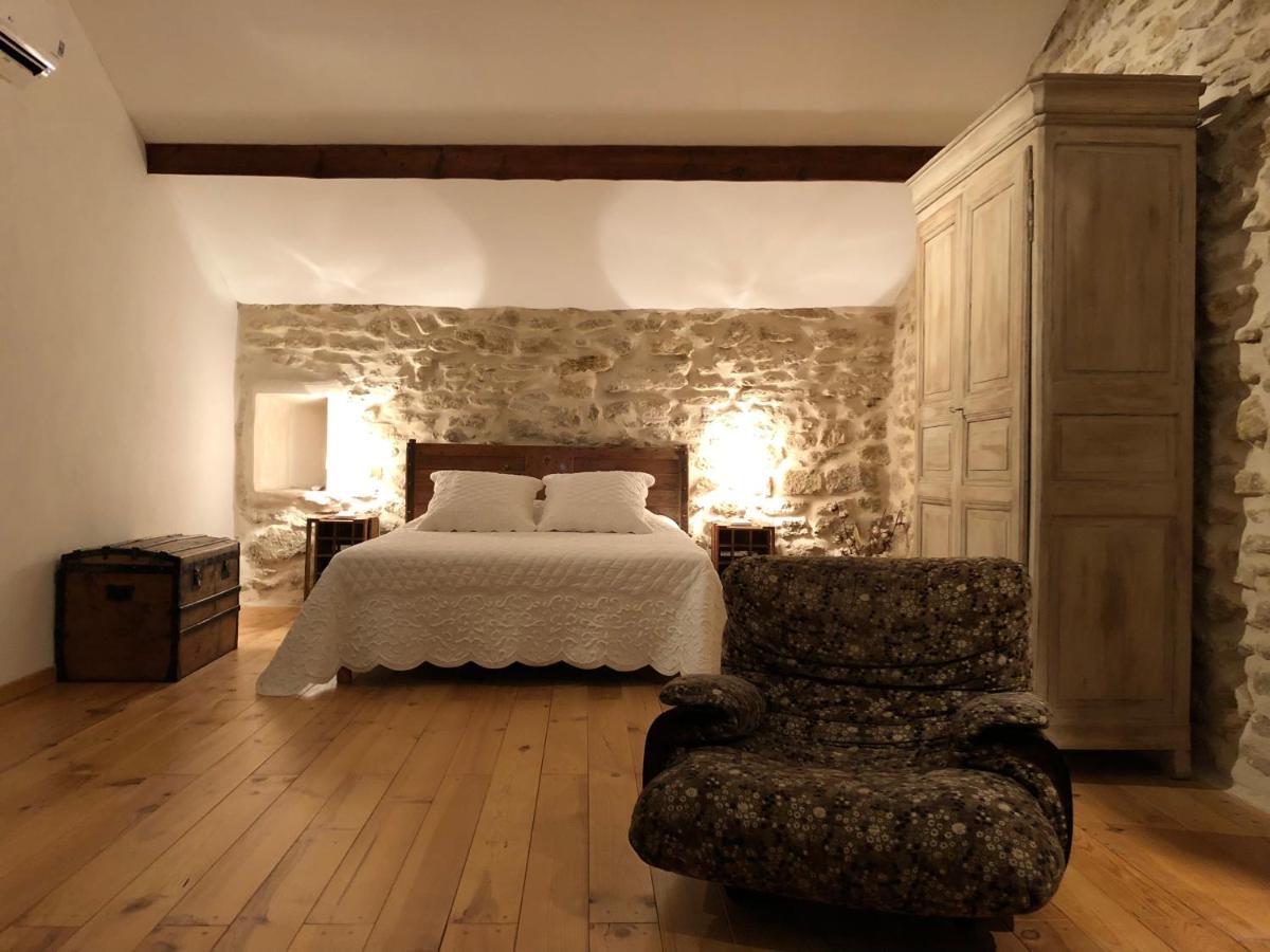 B&B - Le Vieux Figuier Vacqueyras Bagian luar foto